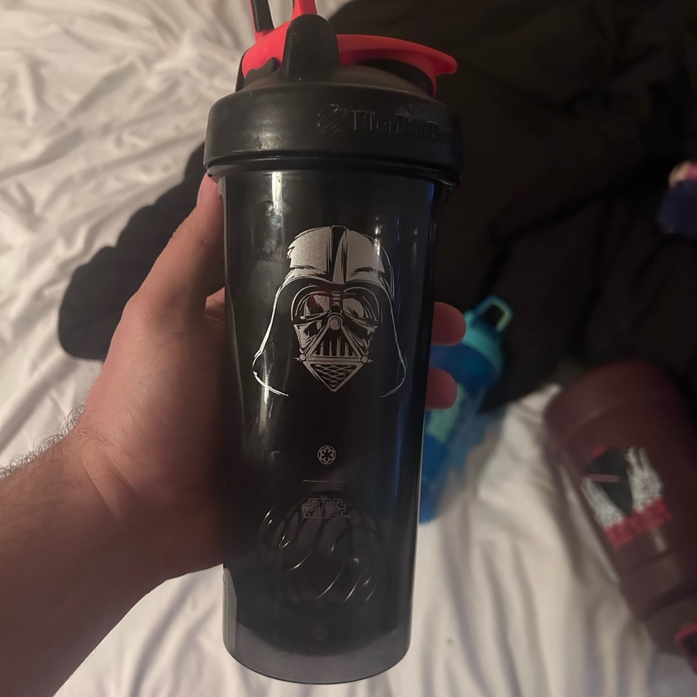 Darth Vader blender bottle